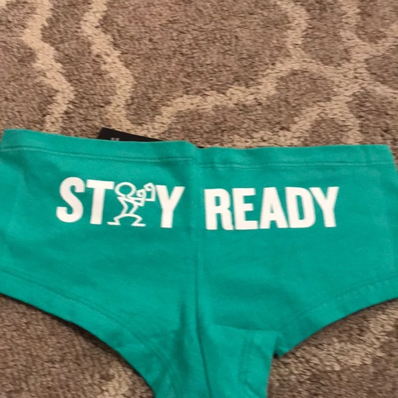 MMA Dethrone Hot Shorts - Picture 3 of 3